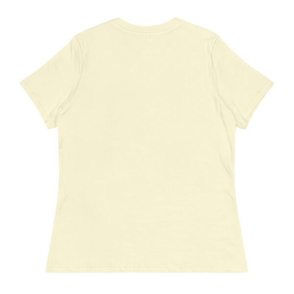 Women's Relaxed T-Shirt (Beautiful Cat with head phone)