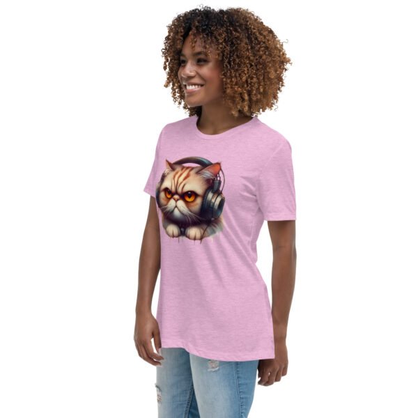 Women's Relaxed T-Shirt (Beautiful Cat with head phone)