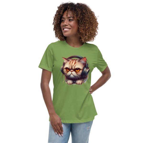 Women's Relaxed T-Shirt (Beautiful Cat with head phone)