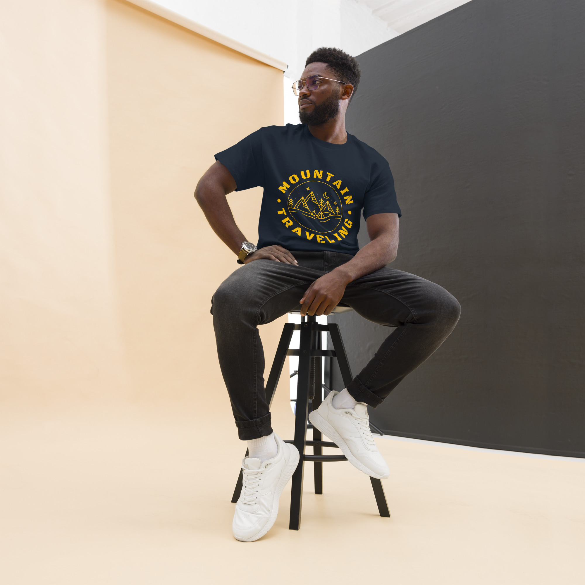Classic tee (Mountain-Traveling)